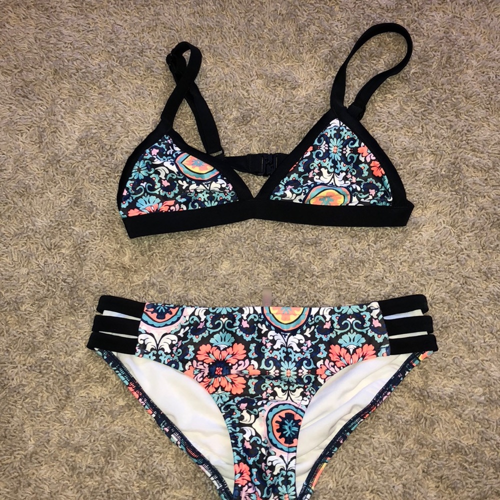 Seafolly detailed girls bikini bathing suit